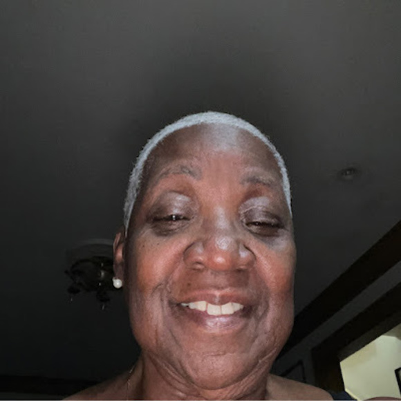 Meet your Posher, Vivian - Picture 1 of 1